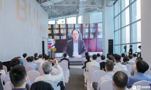 如何解决Tokenim显示打包失败的问题
Tokenim, 打包失败, 问题解决, 区块链技术/guanjianci

## 内容主体大纲

### 1. Tokenim简介
   - 什么是Tokenim？
   - Tokenim的主要功能
   - Tokenim在区块链中的应用

### 2. 打包过程的概述
   - 打包的基本概念
   - 打包过程中的关键步骤

### 3. 为什么会出现打包失败的情况？
   - 常见原因分析
   - 系统兼容性问题
   - 网络连接问题
   - 代码错误或不兼容

### 4. 如何有效解决打包失败问题？
   - 检查代码和依赖
   - 网络连接
   - 更新软件版本
   - 使用调试工具

### 5. Tokenim使用中的常见问题与解决方案
   - 常见的用户问题
   - 各种问题的解决方法

### 6. 预防打包失败的最佳实践
   - 开发过程中应遵循的原则
   - 实时监控与更新

### 7. 结论
   - 总结与展望

---

## 1. Tokenim简介

### 什么是Tokenim？
Tokenim是一个专注于区块链技术的开发工具，旨在帮助开发者更轻松地进行智能合约的创建、部署和管理。Tokenim的设计理念是简化复杂的区块链应用开发，使得即使是初学者也能够快速上手，并实现自己的项目。

### Tokenim的主要功能
Tokenim提供了多种功能，如智能合约编写、测试工具、项目打包和部署等。通过其集成的用户界面，开发者可以直观地操作各种功能，极大地提高了开发效率。

### Tokenim在区块链中的应用
Tokenim适用于多个领域，包括金融、游戏、供应链等，能够为各类区块链项目提供技术支持。通过使用Tokenim，开发团队能够快速实现想法并推出市场，提高了竞争力。

---

## 2. 打包过程的概述

### 打包的基本概念
打包是将源代码及其依赖项整理成一个可执行文件的过程，方便在不同的环境中部署和使用。在Tokenim中，打包过程至关重要，因为这直接关系到智能合约的可靠性和兼容性。

### 打包过程中的关键步骤
一般来说，打包过程包含以下几个关键步骤：
ul
    li源代码分析：检查代码的完整性和正确性。/li
    li依赖项处理：确保所有必要的库和模块都被正确引入。/li
    li生成包文件：创建最终的可执行文件。/li
    li测试：确保打包后的应用可以正常运行。/li
/ul

---

## 3. 为什么会出现打包失败的情况？

### 常见原因分析
在使用Tokenim进行打包时，很多开发者可能会遇到打包失败的问题，导致项目进展受阻。常见的原因有几个方面。

### 系统兼容性问题
有时，操作系统版本或者环境的设置会影响Tokenim的运行。例如，某些库可能只在特定版本的系统上支持，这可能导致打包过程中的错误。

### 网络连接问题
Tokenim可能需要连接到外部服务以获取依赖项或进行验证。如果网络不稳定或者出现连接问题，就可能导致打包失败。

### 代码错误或不兼容
代码的错误或与依赖项的不兼容关系也是导致打包失败的重要原因。如果代码中有语法错误或者使用了过期的API，这些都会导致打包中断。

---

## 4. 如何有效解决打包失败问题？

### 检查代码和依赖
首要步骤是仔细检查代码，确保没有拼写错误或逻辑错误。同时，也要确认所引用的库文件都是最新且与Tokenim兼容的。

### 网络连接
如果因为网络原因导致打包失败，可以尝试更换网络，或者使用VPN来确保连接稳定。此外，检查防火墙设置，以确保Tokenim能够正常连接到互联网。

### 更新软件版本
保持Tokenim及其依赖项的最新版本，这样可以避免因版本不兼容而引起的打包失败问题。定期查看官方文档和更新日志，以便及时获取信息。

### 使用调试工具
在打包过程中，使用调试工具可以帮助快速定位问题所在。Tokenim内部通常会提供一些调试选项，使用它们可以发现潜在的错误。

---

## 5. Tokenim使用中的常见问题与解决方案

### 常见的用户问题
在使用Tokenim的过程中，用户常常会遇到一些共性问题，例如环境配置不当、权限不足等。

### 各种问题的解决方法
针对环境配置问题，可以参考官方的安装文档，确保所需的软件和环境变量都正确设置。对于权限问题，建议以管理员身份运行Tokenim或相关的终端。

---

## 6. 预防打包失败的最佳实践

### 开发过程中应遵循的原则
为了降低打包失败的风险，开发者在开发过程中应该遵循一定的原则，包括规范代码格式、及时更新依赖等。

### 实时监控与更新
在开发过程中，实时监控项目依赖和环境变化，如发现异常及时处理，可以有效避免打包失败的问题。

---

## 7. 结论

### 总结与展望
Tokenim作为一款强大的区块链开发工具，为开发者提供了便利的功能。不过，在实际使用中可能会遇到打包失败的问题，通过上述分析与方法，我们可以提高解决问题的能力，保证项目顺利进行。未来，Tokenim，将继续不断更新与，为开发者提供越来越好的服务。

---

## 相关问题

### 1. Tokenim打包失败后，应该首先检查哪些内容？
### 2. Tokenim是否提供了调试工具来帮助识别打包失败的问题？
### 3. 在使用Tokenim时，有哪些常见的代码错误需要避免？
### 4. 如何确保Tokenim的依赖项始终保持最新？
### 5. Tokenim在不同操作系统上的兼容性如何？
### 6. 有哪些社区资源可以帮助解决Tokenim使用过程中的问题？

对于以上问题，请参考下文逐一介绍。